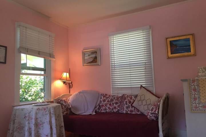 Room 13 of 156
