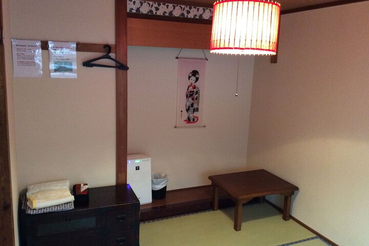 Room 11 of 23
