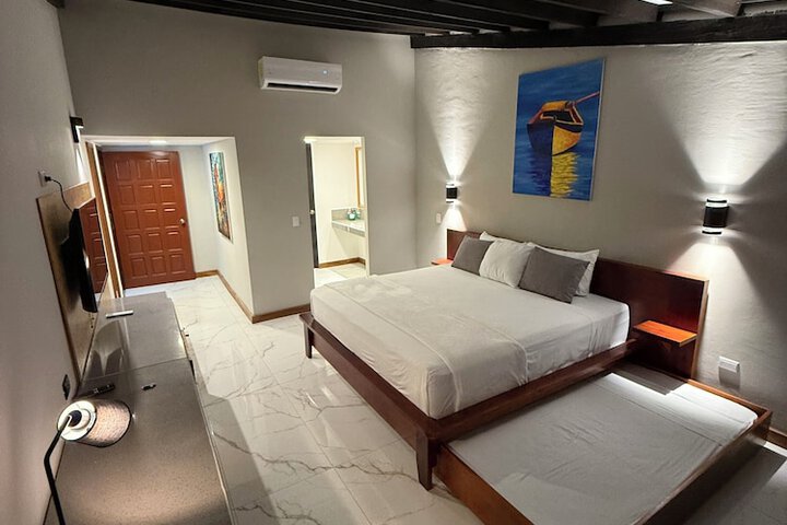 Room 45 of 189