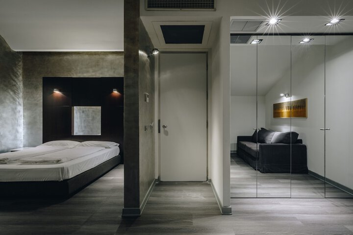 Room 6 of 22