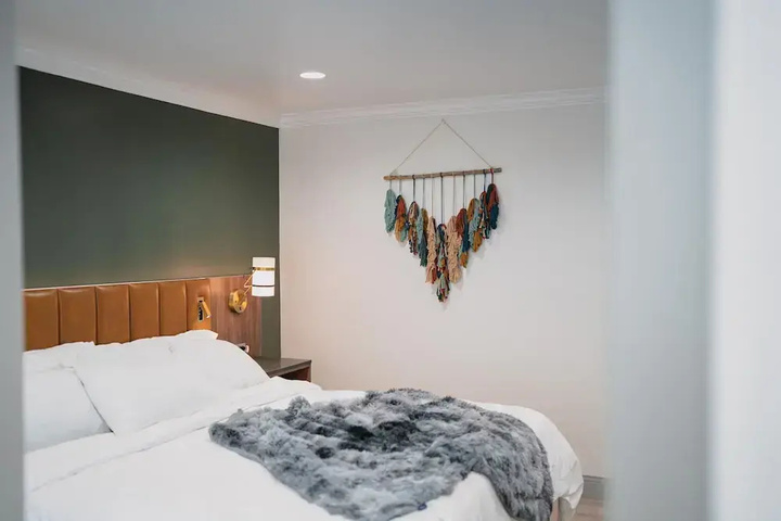 Room 2 of 15