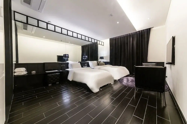 Hotel Vow