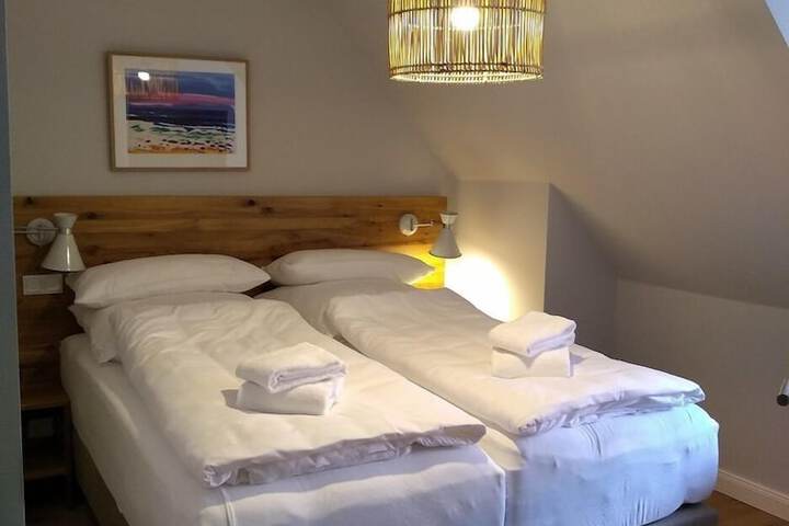 Room 10 of 70