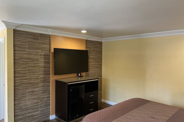 Room 19 of 66
