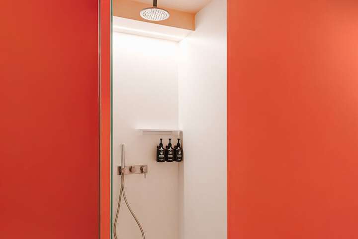 Room 45 of 117