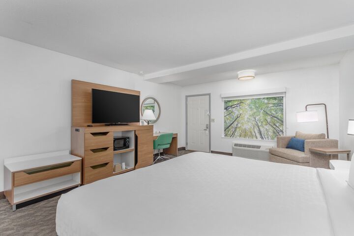 Room 40 of 95