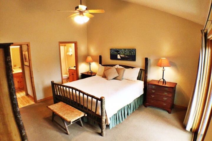 Room 12 of 66