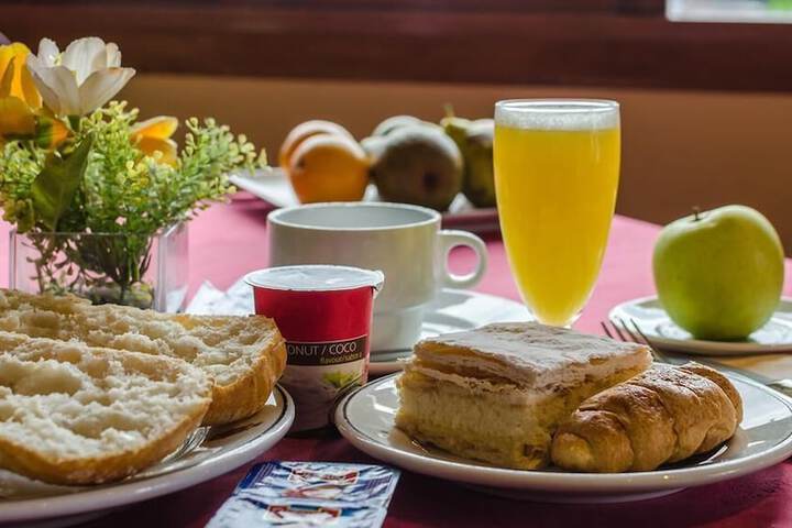Breakfast/Coffee Service 15 of 18