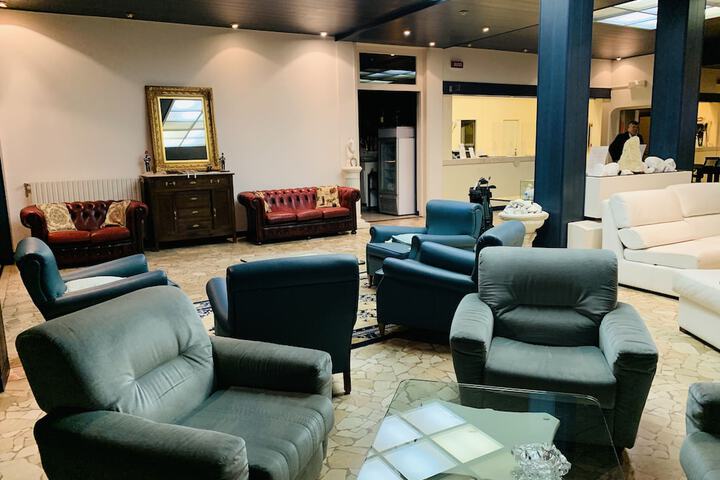 Hotel Interior 4 of 154
