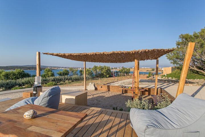 Sundeck 126 of 138