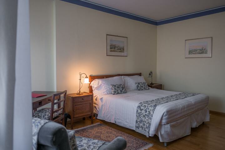 Room 12 of 71