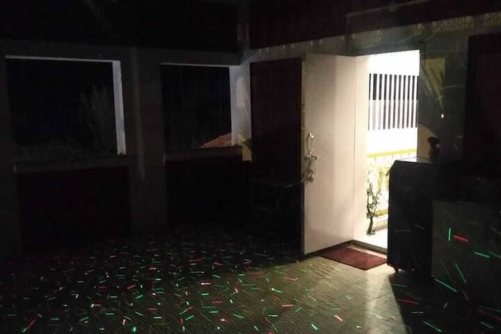 Room 9 of 23