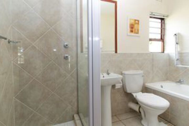 Room 2 of 27