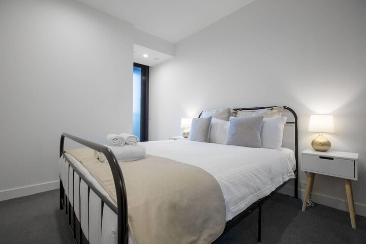 Room 4 of 24