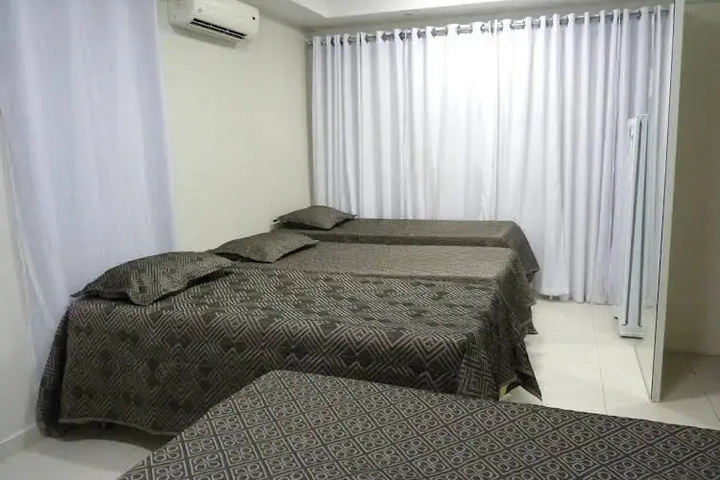 Room 5 of 13