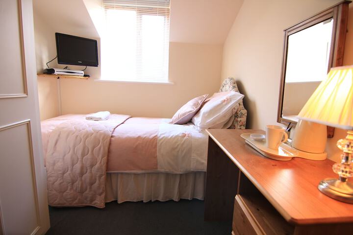 Room 6 of 22