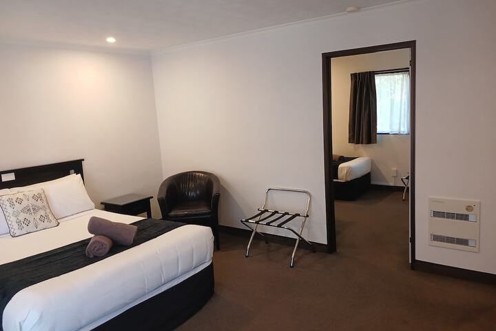 Room 15 of 120