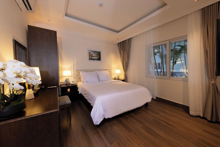 Room 6 of 48