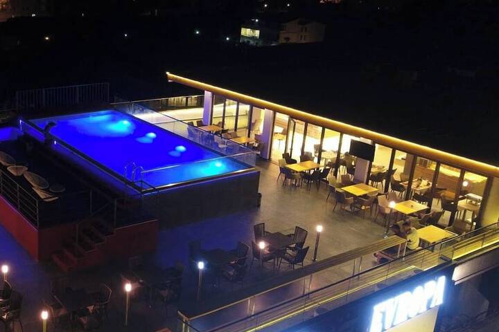 Hotel 44 of 46