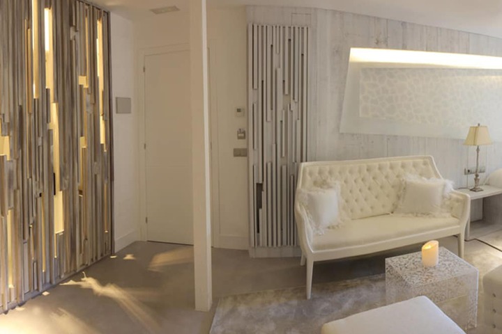 Room 12 of 47