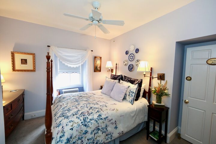 Room 10 of 76