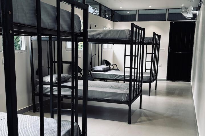 Room 11 of 17