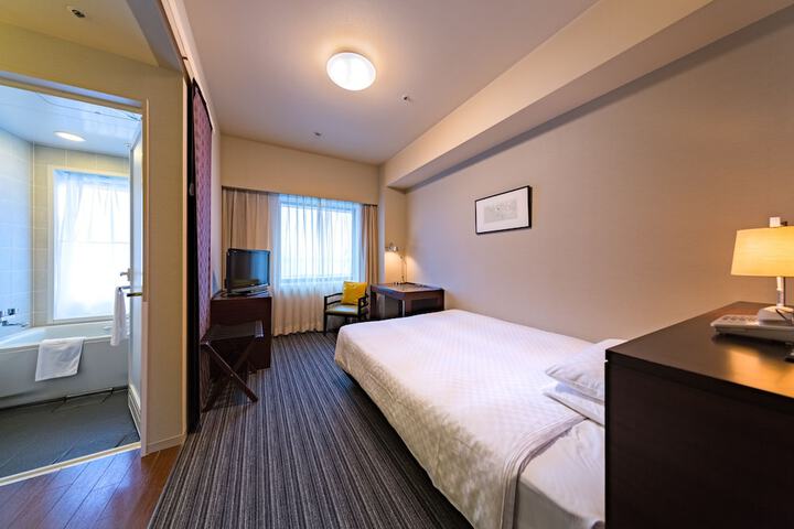 Room 11 of 46