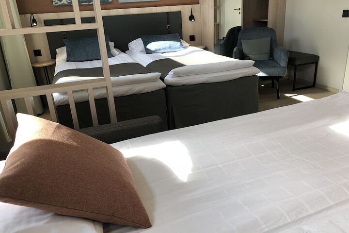 Room 26 of 64