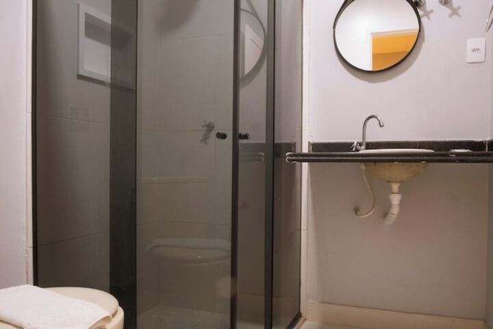 Room 12 of 22
