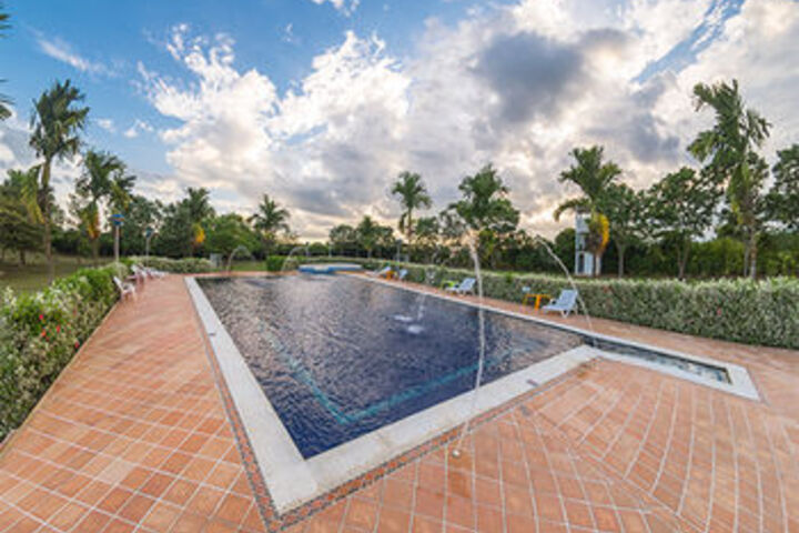 Pool 36 of 40
