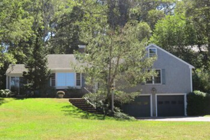 Photo of 76 Olde Towne Lane - Four Bedroom House
