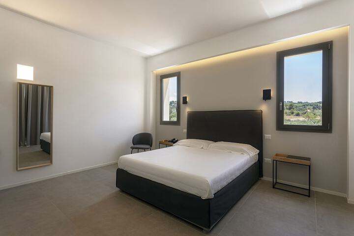 Room 8 of 23