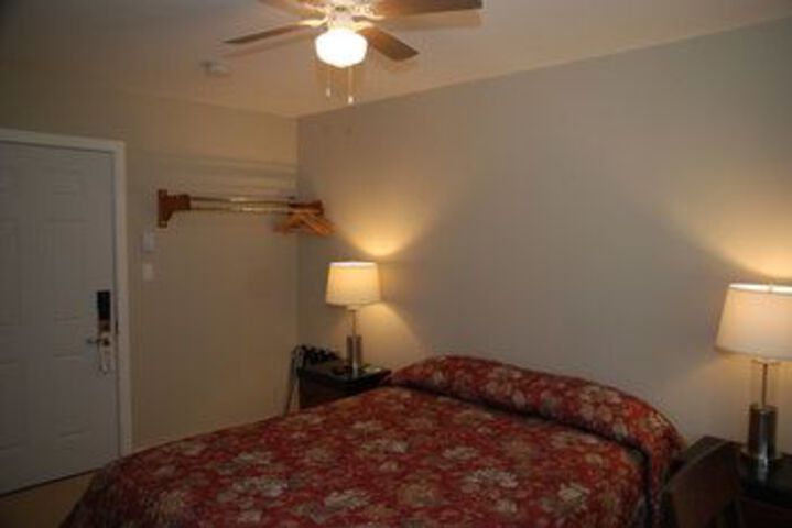 Room 19 of 35