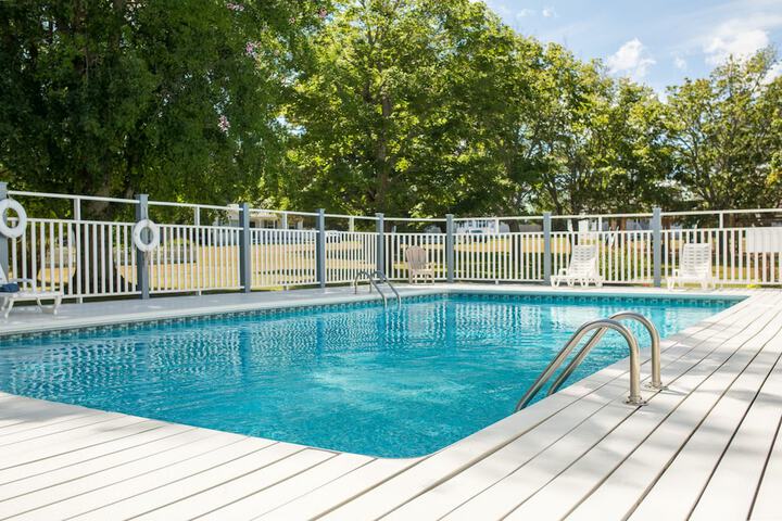 Pool 58 of 68