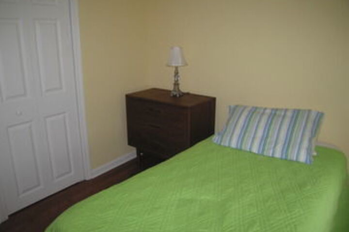 Room 4 of 12
