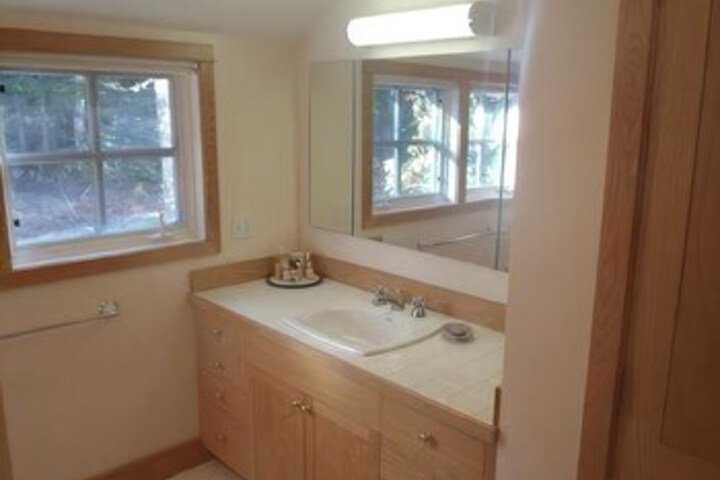 Room 6 of 47