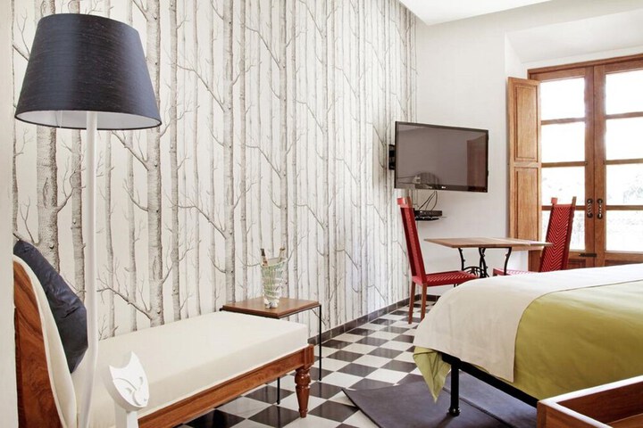 Room 9 of 55