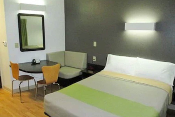 Room 15 of 47