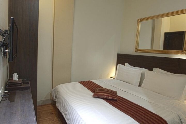 Room 7 of 41