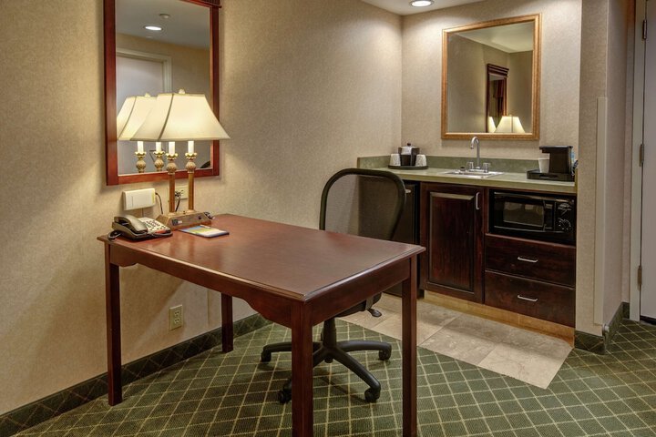 1 King Mobility Accessible with Tub (24 of 26)