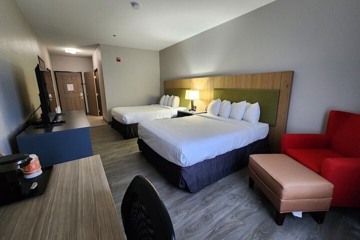 2 Queen Beds (8 of 31)