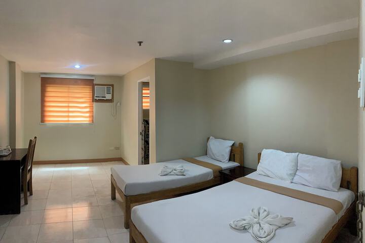 Room 30 of 59