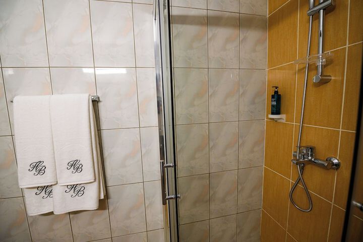 Room 48 of 72