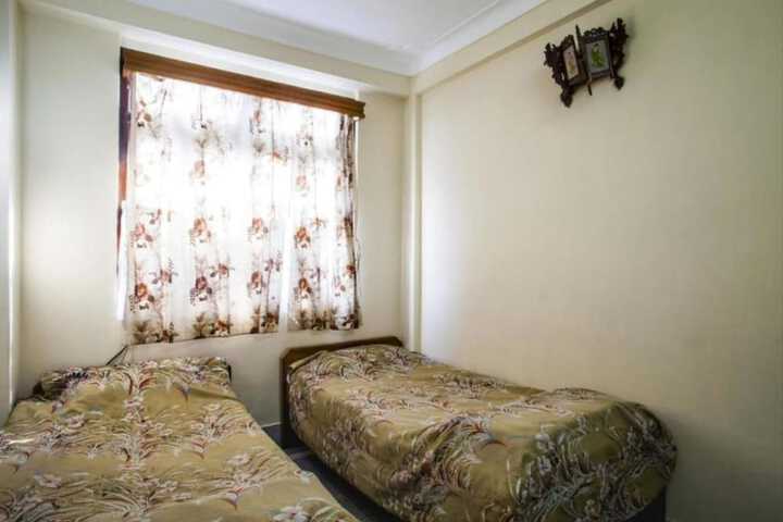 Room 8 of 13