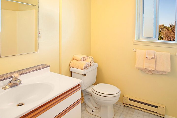 Room 10 of 11