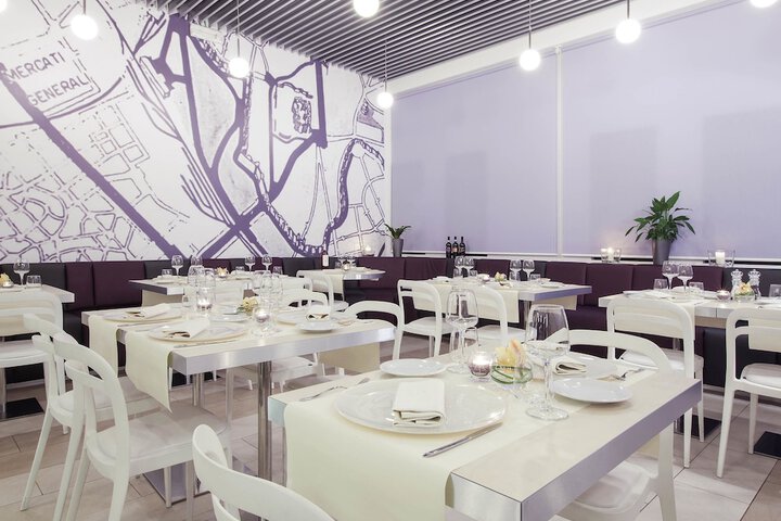 Dining 38 of 61