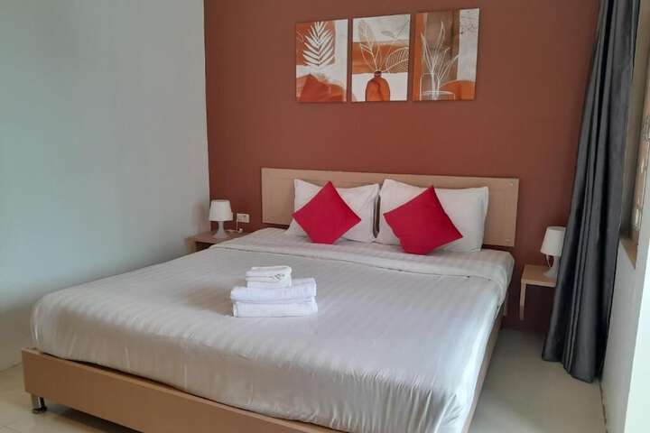 Room 6 of 36