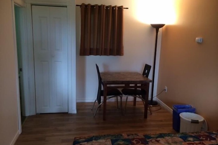 Room 11 of 23