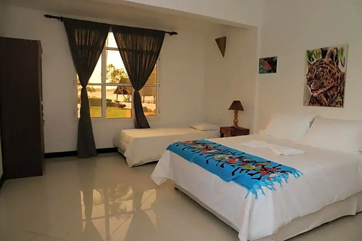Room 6 of 22
