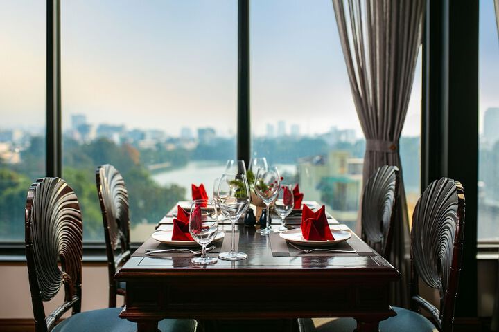 Dining 92 of 133